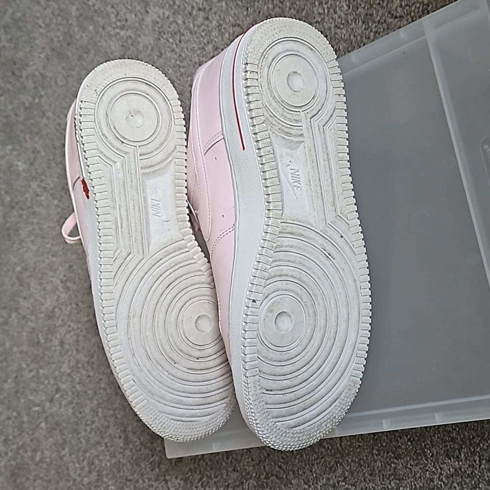 Nike Rose Pink Sz US 10.5 Pre-owned  great condition - Picture 11 of 11